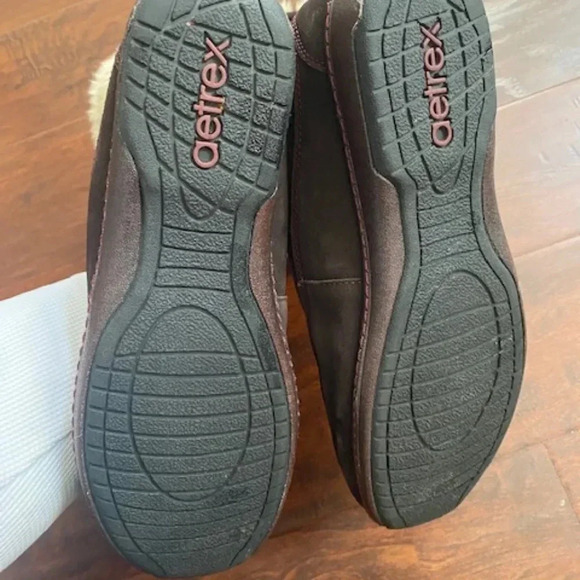 Aetrex Berries Boots Women's Brown Mid Calf Fur Size 10.5 - Picture 7 of 7